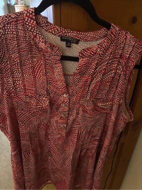 Ava & Grace Red and White Patterned Sleeveless Henley Tank